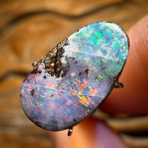 Wildcard! 5.1cts - Queensland Boulder Seam Opal. Australian Opal Inclusions