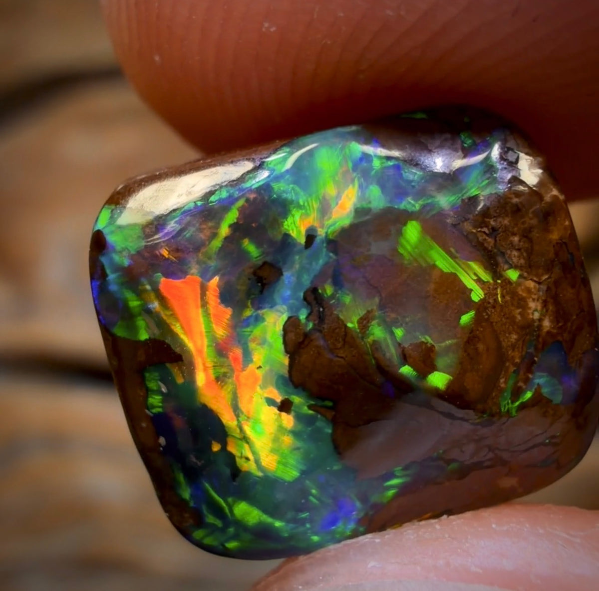 10.3cts - Queensland Boulder Seam Opal. Metallic Colours!
