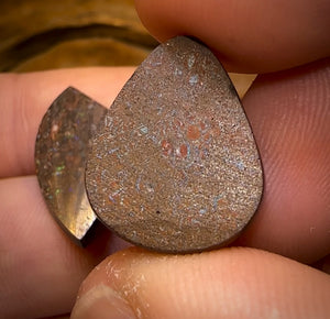 23.6cts - “Electrics” Tribal Queensland Dark Boulder Opal Set