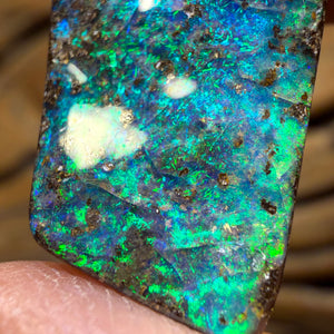 Banger Card! 21.1cts - Top Reef Pattern Queensland Boulder Seam Opal