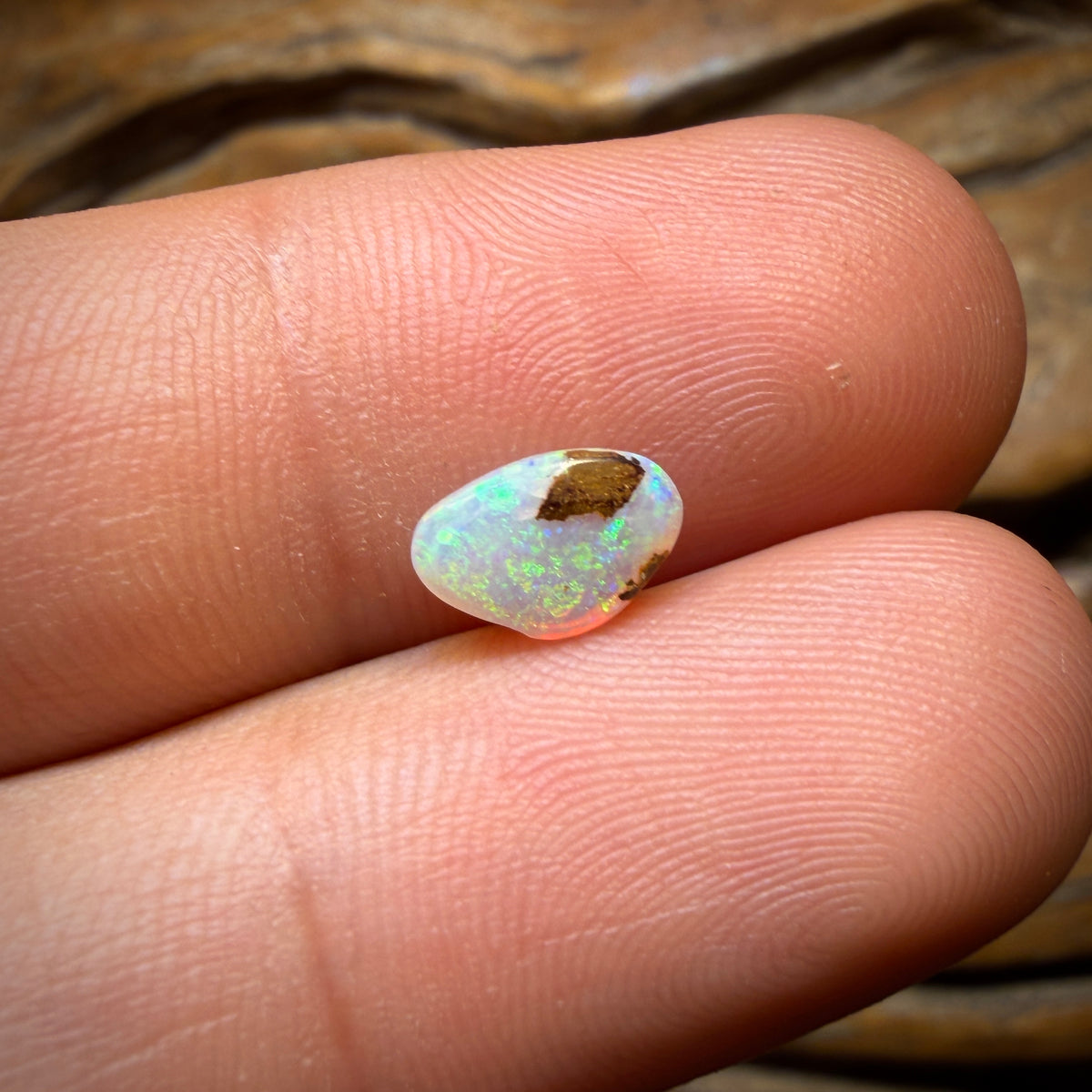 🔨 AUCTION 🔨 0.95cts - Solid Australian Boulder Pipe Crystal Opal