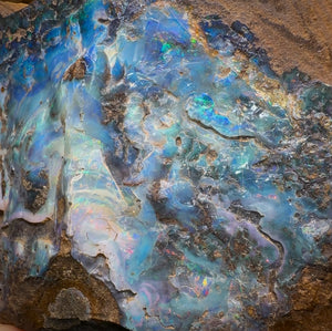 961.1g - HUGE Queensland Boulder Seam Opal Rough Specimen
