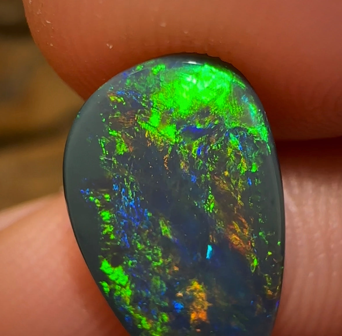 2.7cts - Lightning Ridge Black Opal - Opal Whisperers