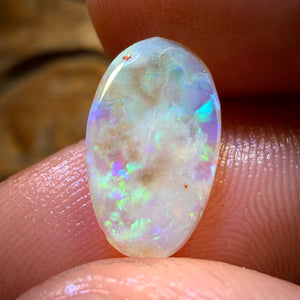 2.7cts - Lightning Ridge Crystal Opal Rub