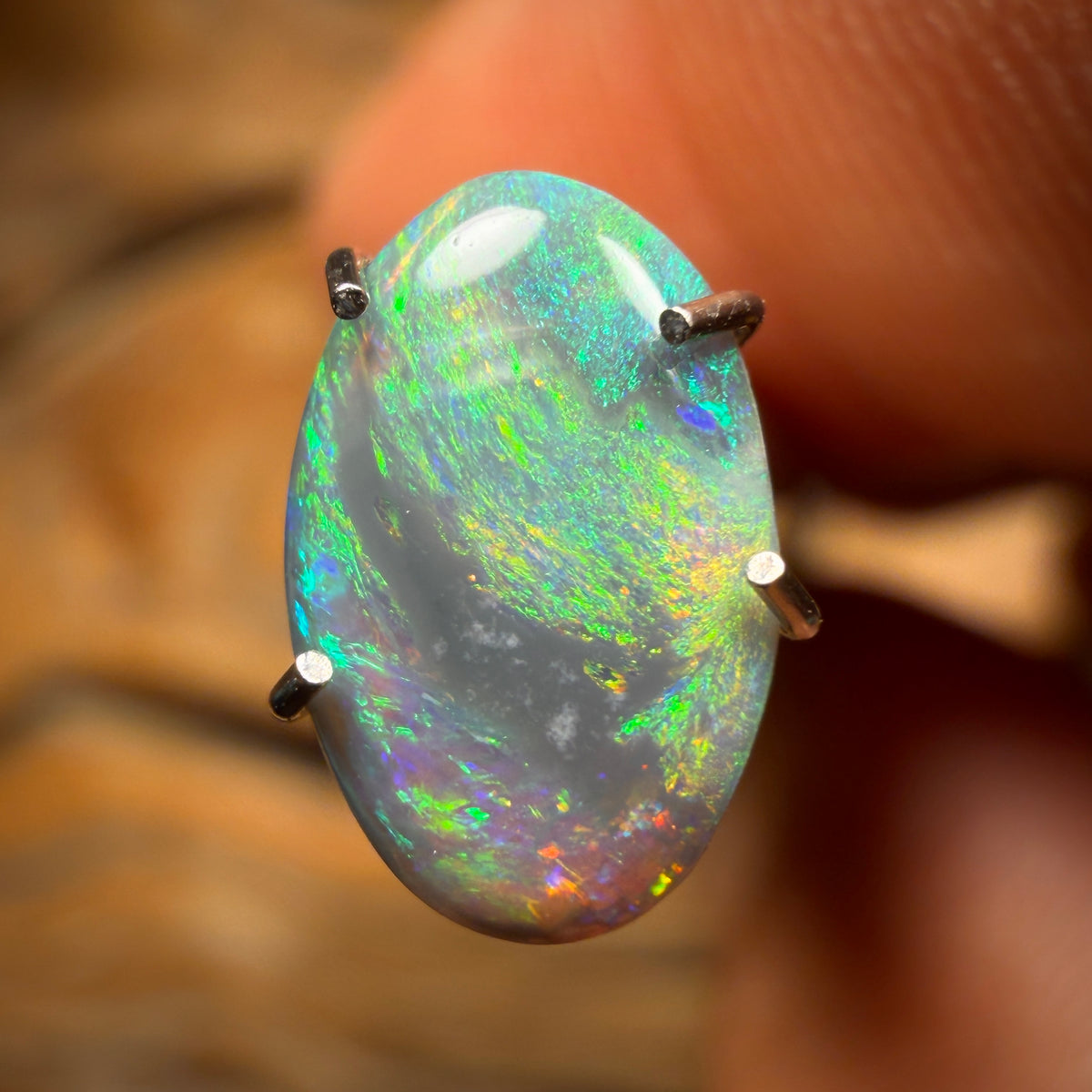 0.6cts - Great Pattern Lightning Ridge Black Opal