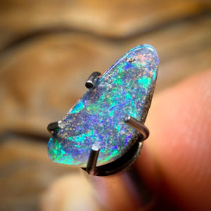 🔨 AUCTION 🔨 No Reserve 0.25cts - Small but Sweet Australian Boulder Seam Opal from Queensland