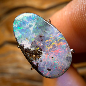 Wildcard! 5.1cts - Queensland Boulder Seam Opal. Australian Opal Inclusions