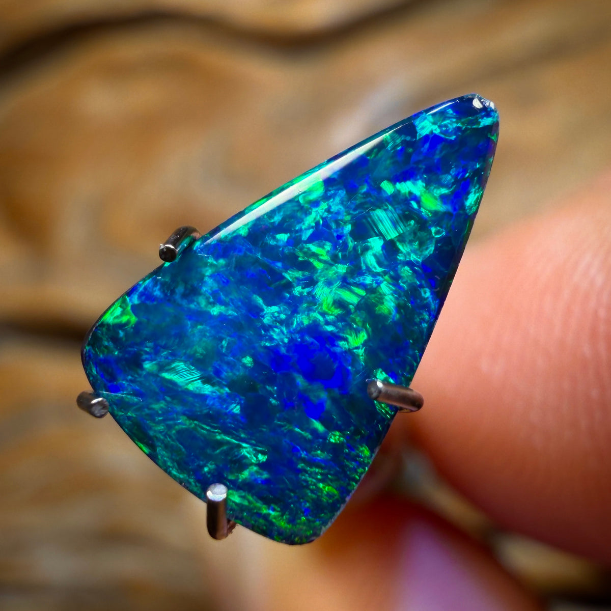 1.1cts - Lightning Ridge Opal Doublet