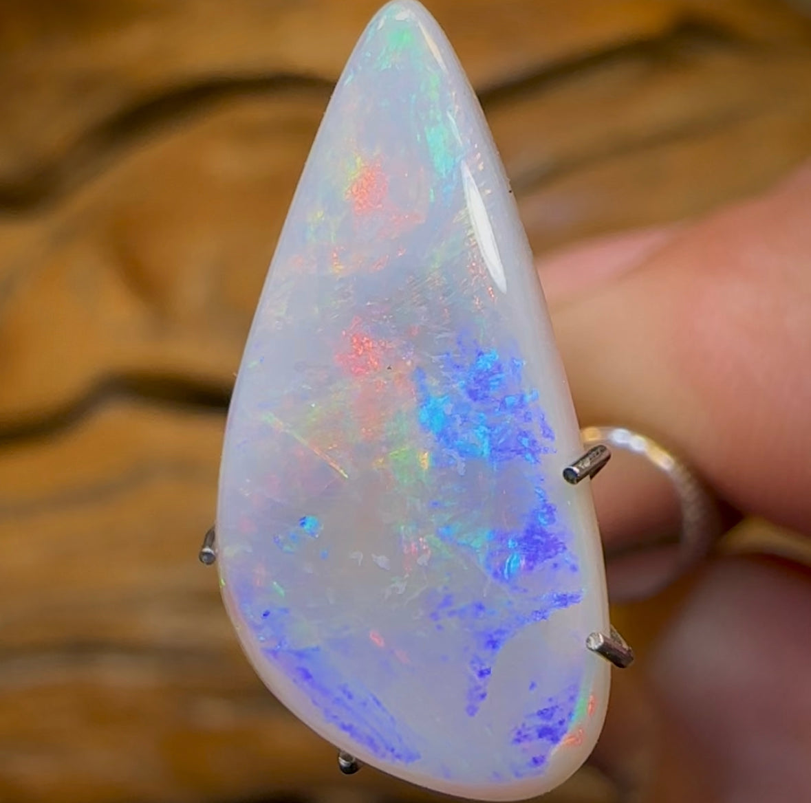 4.6cts - Rare Mintabie Light Opal. Decades Old ISAACS CUT - Opal Whisperers