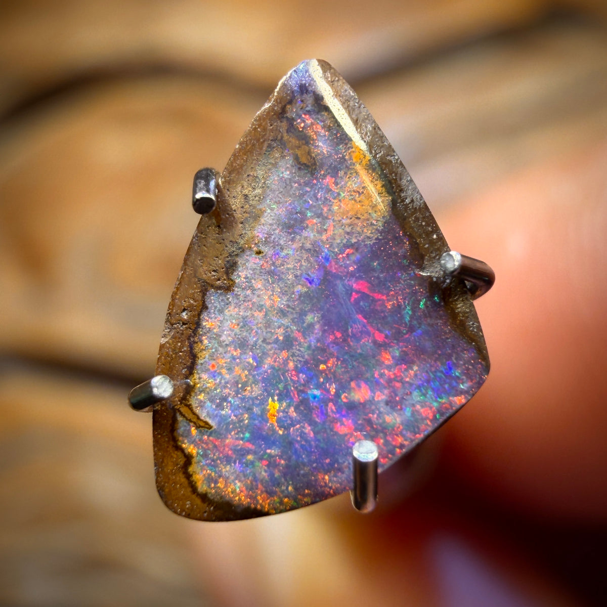 0.8cts - Queensland Boulder Seam Opal. Australian Opal