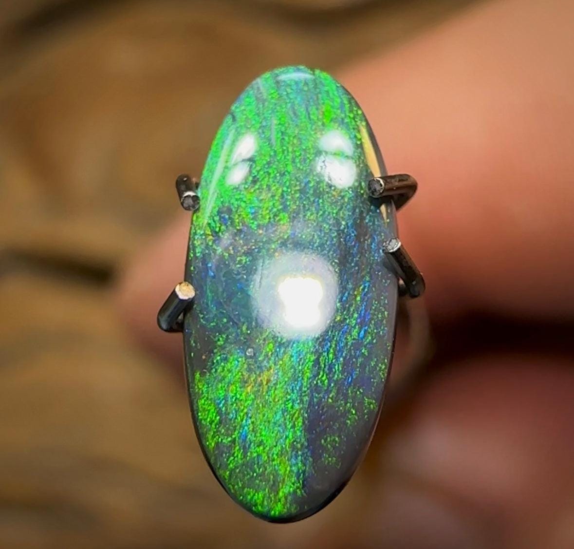 0.9cts - Solid Lightning Ridge Black Opal - Opal Whisperers