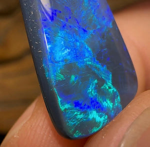 14.7cts - Lightning Ridge Black Opal - Opal Whisperers