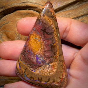 344,2 cts - Opale boulder australienne tribale massive couleur beige. Double face.