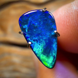0.9cts - Lightning Ridge Opal Doublet