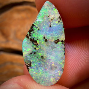 8.3cts - Queensland Boulder Seam Opal. Australian Opal Big Stone Bargain