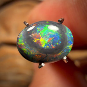 1.4cts - ‘Opal Eye’ Gem Black Opal from Lightning Ridge with Red Multi Colour