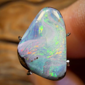 2.8cts - Queensland Boulder Seam Opal. Australian Opal