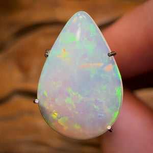 2.35cts - Lightning Ridge Crystal Opal