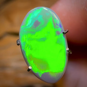 1.95cts - “Green flash 1”GEM Lightning Ridge Dark Opal