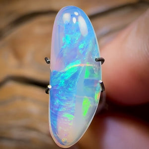 1.7cts - Lightning Ridge Crystal Opal