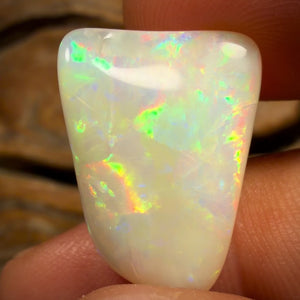 🔨 AUCTION 🔨 Reserve 💎 High Roller Banger Auction 💎 16.1cts - South Australian White Opal. Vintage Cut