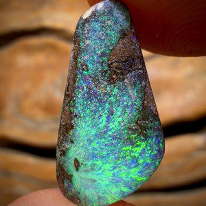 7.1cts - Queensland Boulder Seam Opal from Winton