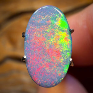 2,5 Karat – Lightning Ridge Opal-Doublette