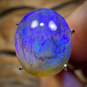 4.1cts - Lightning Ridge Crystal Opal