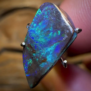 3.5cts - Magnificent Blue Queensland Boulder Seam Opal from Winton