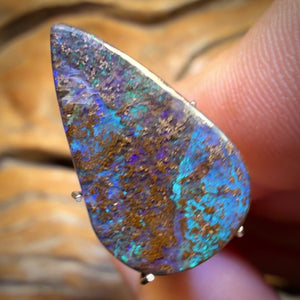 6.9cts - Australian Boulder Seam Opal from Winton