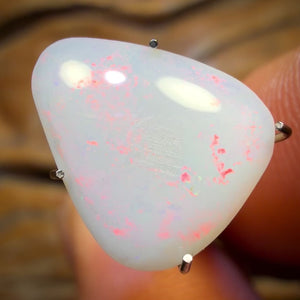 🔨 AUCTION 🔨 No Reserve 2.5cts - South Australian White Opal from Coober Pedy