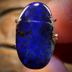 4.1cts - Queensland Boulder Seam Opal. Australian Opal BARGAIN!