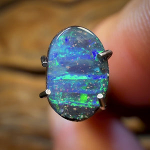 0.85cts - Queensland Boulder Seam Opal from Winton. Australian Opal