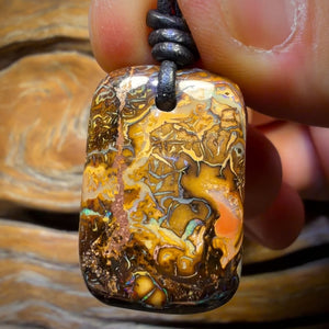 Collier en opale boulder du Queensland, style tribal, 29 x 20 mm