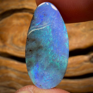 13.7cts - Queensland Boulder Seam Opal. Australian Opal