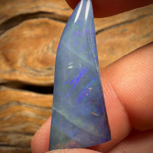 23.1cts - Queensland Boulder Seam Opal. Australian Opal