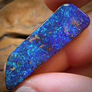 20.2cts - Gem Queensland Boulder Seam Opal. Reef Pattern!