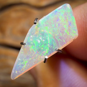 🔨 AUCTION 🔨 No Reserve 0.85cts - South Australian Crystal Opal from Coober Pedy