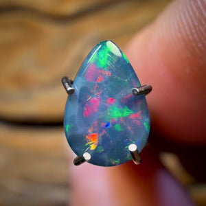 0.75cts - Lightning Ridge Opal Doublet