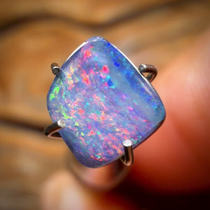 🔨 AUCTION 🔨 Reserve 💎 High Roller Banger Auction 💎 0.8cts - Solid Queensland Boulder Seam Opal. Top Red Multi