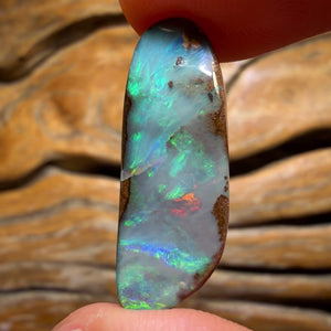 Bargain Card! 9.1cts - Australian Boulder Seam Opal from Winton