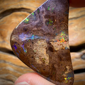 46.1cts - Bubble Band Opal from Winton Red!