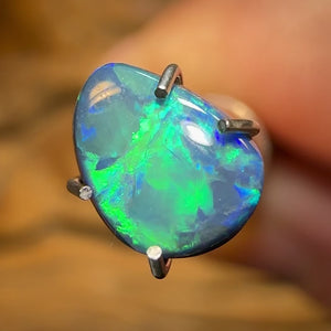 0.8cts - Lightning Ridge Black Opal Doublet Old School 30yr