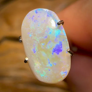 0.95cts - South Australian Semi Crystal Opal