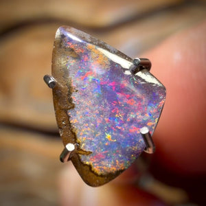 0.8cts - Queensland Boulder Seam Opal. Australian Opal