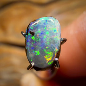 🔨 AUCTION 🔨 No Reserve 1.6cts - Queensland Boulder Seam Opal. Australian Opal