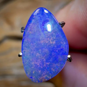 2.25cts - “Electric Shallows” Queensland Boulder Seam Opal