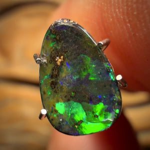 1.45cts - Top Australian Boulder Seam Opal from Winton