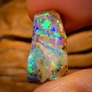 7.4cts - Queensland Boulder Seam Opal Rough Rock Pool Rub