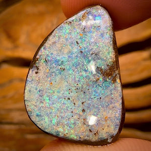 🔨 AUCTION 🔨 53.9cts - Queensland Boulder Seam Opal Rub